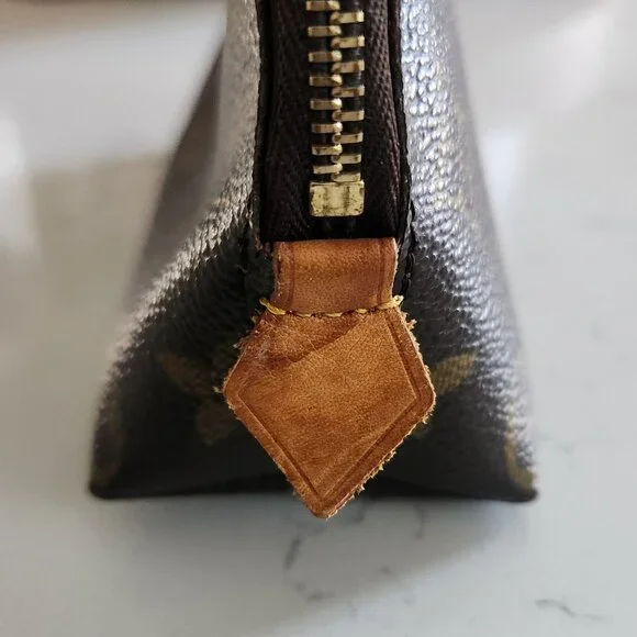Louis Vuitton Cosmetic Pouch, Authentic - Picture 4 of 8
